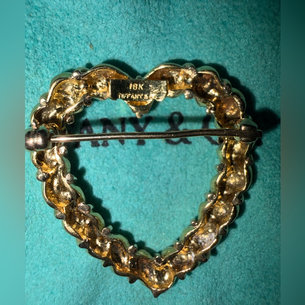 Tiffany & Co. 18K Gold Heart Brooch - Gold
